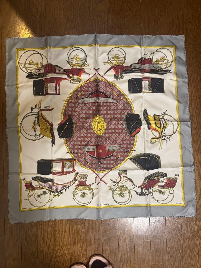 HERMÈS シルクスカーフ 馬車と自転車
