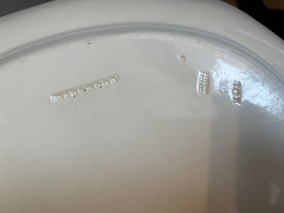  Ludlow 花リムオーバルプレート