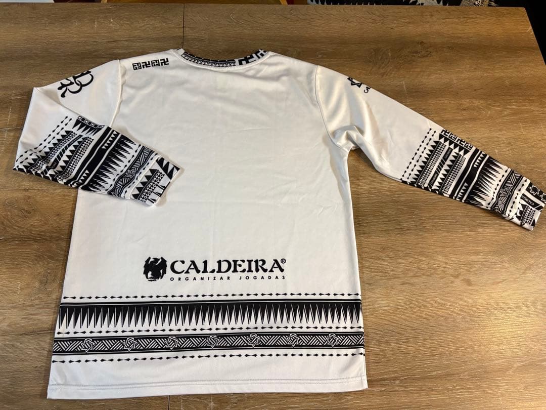 CALDEIRA トライバルパターン ウェア S