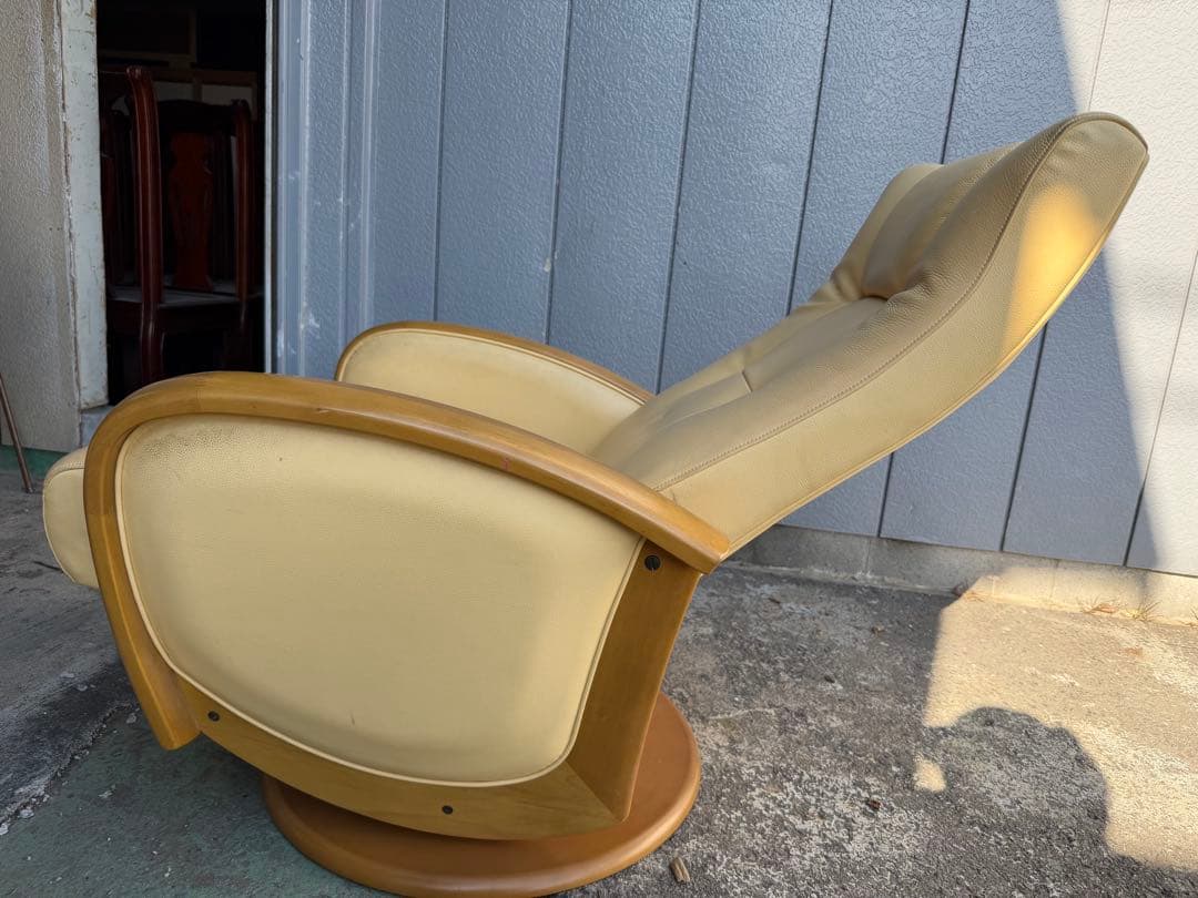 サリー　カリモク 本革 ラウンドリクライニングチェア オットマン スツール