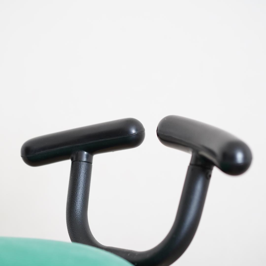 ポストモダンなチェア　カウンターチェア／ミッドセンチュリー／ダイニングチェア