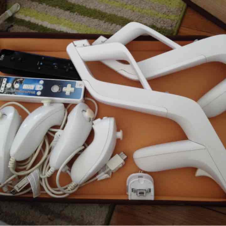 Wii本体、ソフト、付属品セット