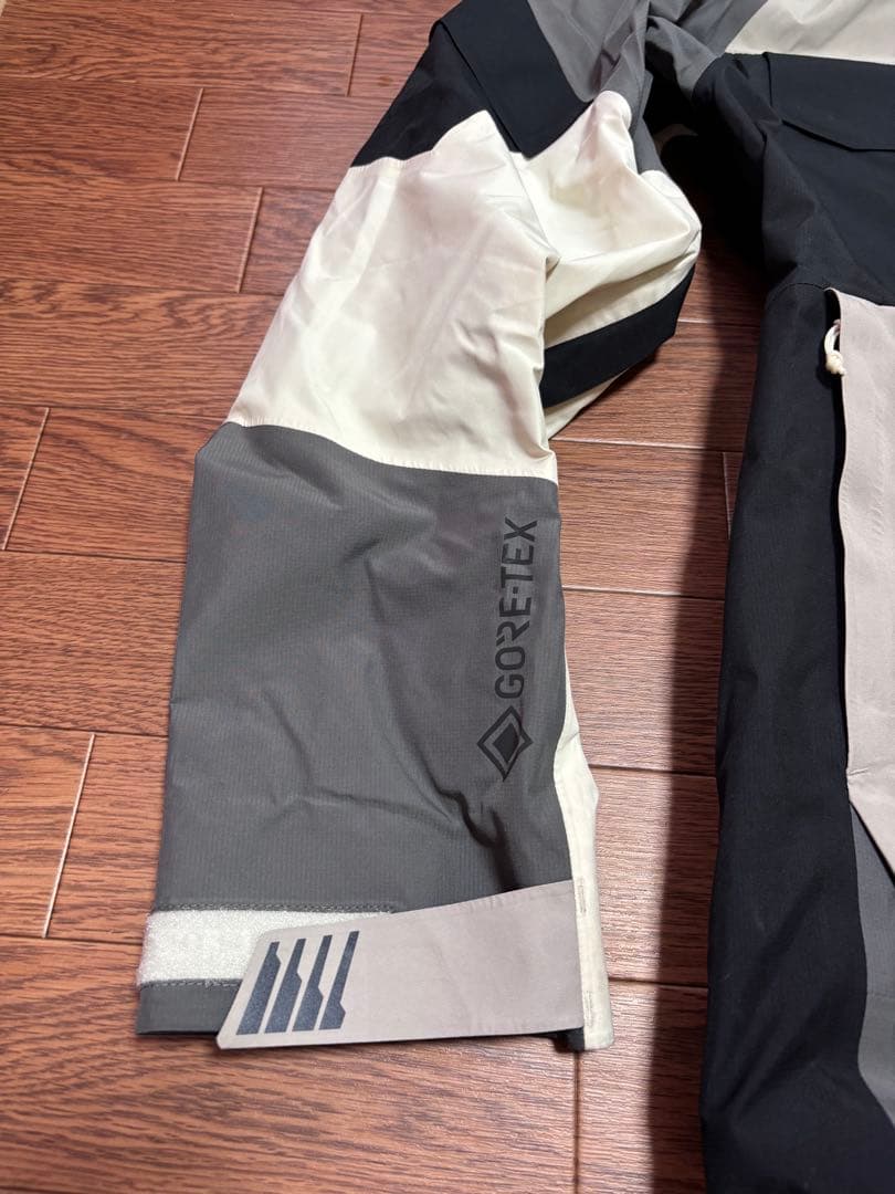 スノーボード BURTON Living Lining GORE-TEX