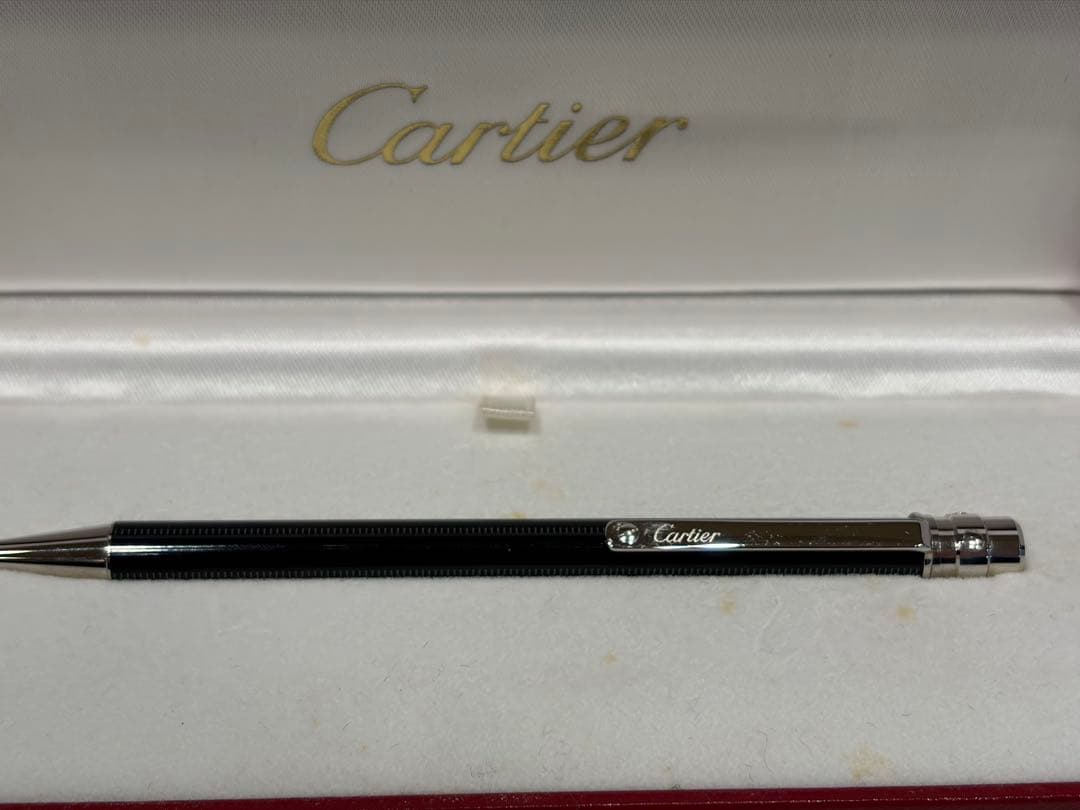 【期間限定値下げ】Cartier 黒 メタルボールペン 専用ケース付き