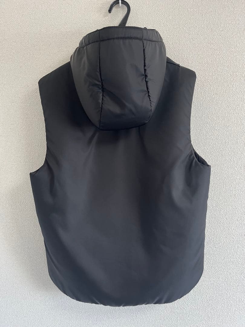 幻　PRADA ブラック フード付きダウンベスト