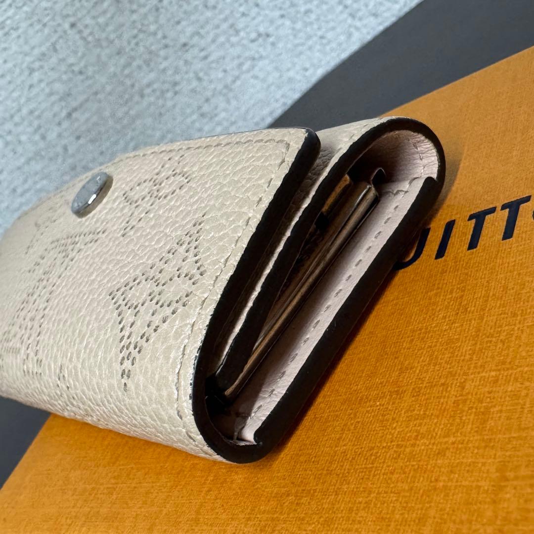 美品 日本限定 激レア ルイヴィトン モノグラム マヒナ ミュルティクレ