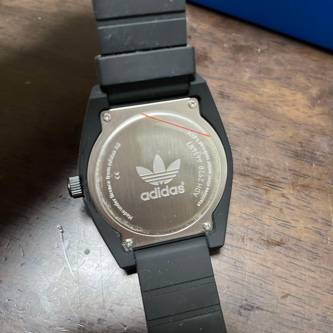 adidas カラフルロゴ腕時計 箱付き