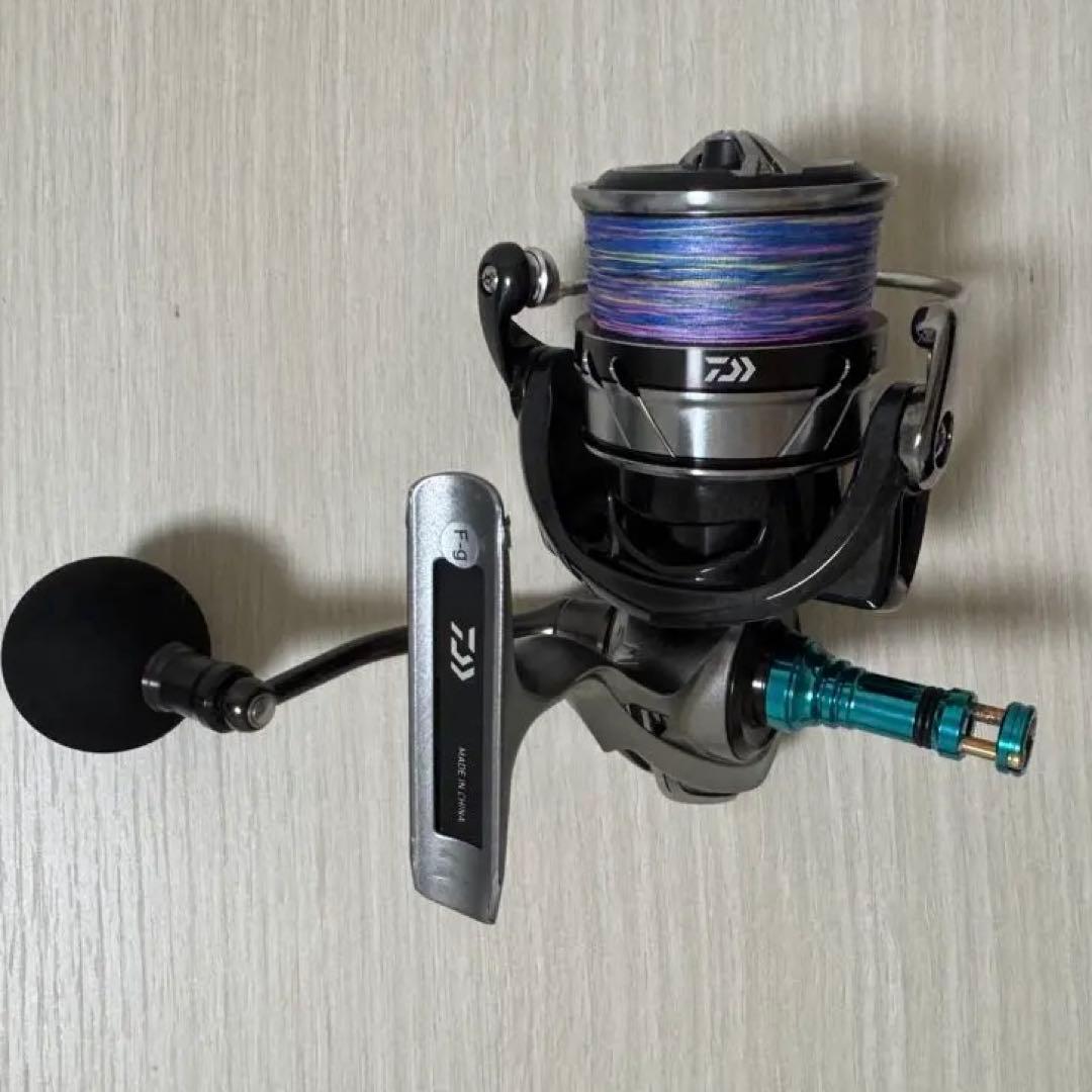 森*ん様 【数回投げただけ】ダイワ　18CALDIA LT 5000D-CXH