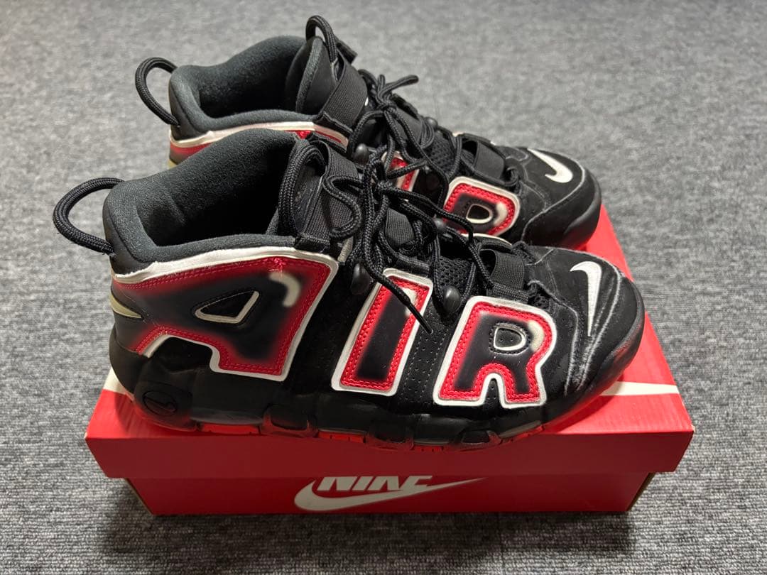 NIKE AIR MORE UPTEMPO 96'・ブラック/レッド