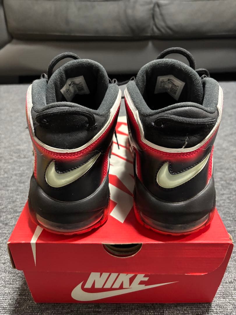 NIKE AIR MORE UPTEMPO 96'・ブラック/レッド