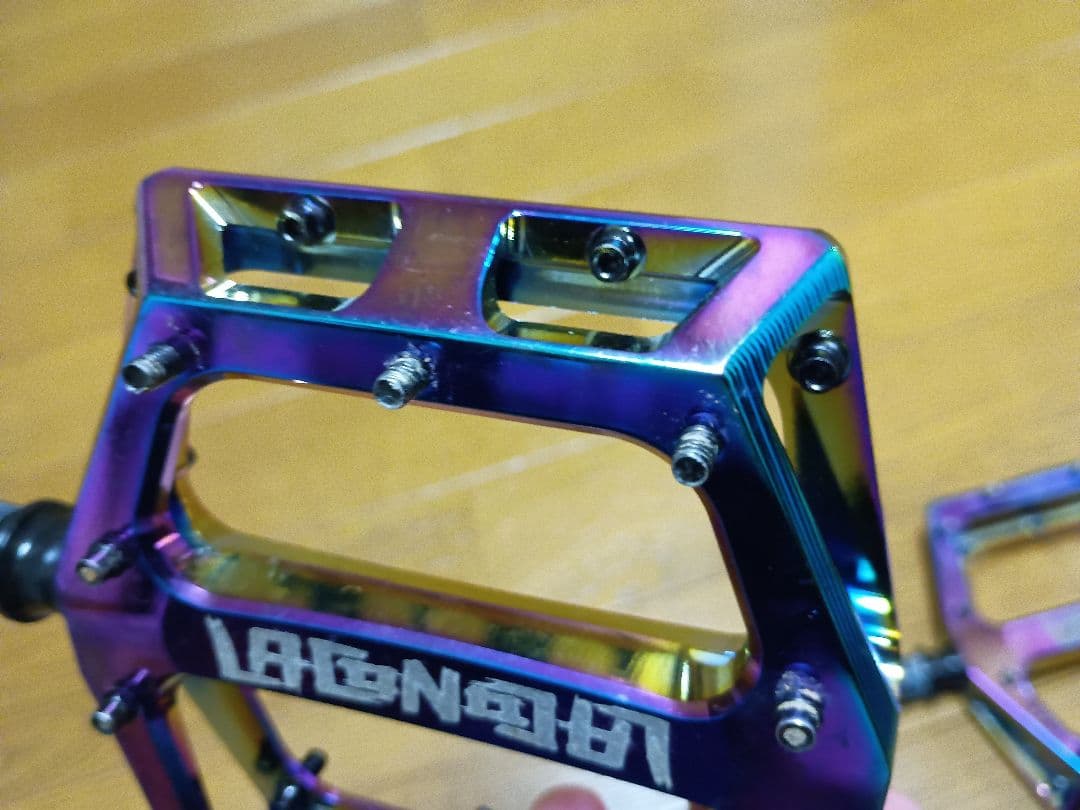 DMR VAULT LACON　フラットペダル マルチカラー MTB