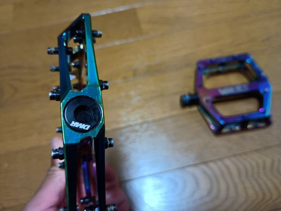 DMR VAULT LACON　フラットペダル マルチカラー MTB