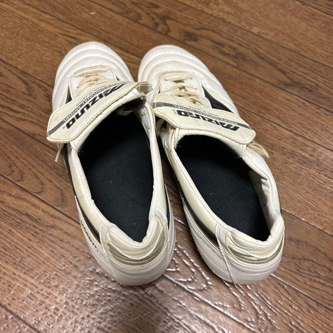 MIZUNOモレリア25周年記念モデル　28㎝