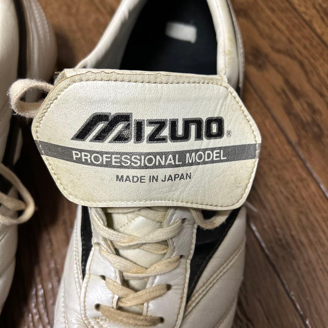 MIZUNOモレリア25周年記念モデル　28㎝