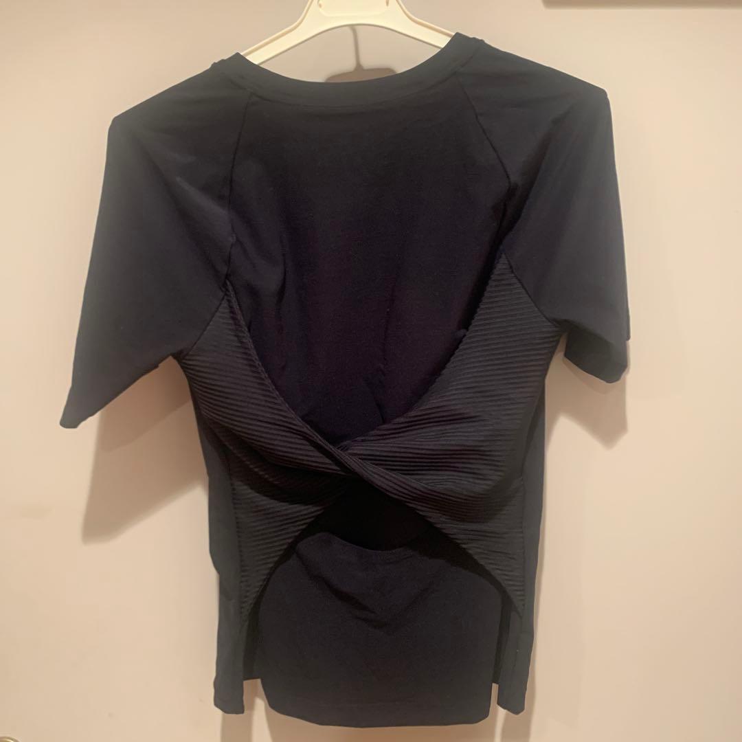 ナイキ　半袖シャツ　US:Sサイズ