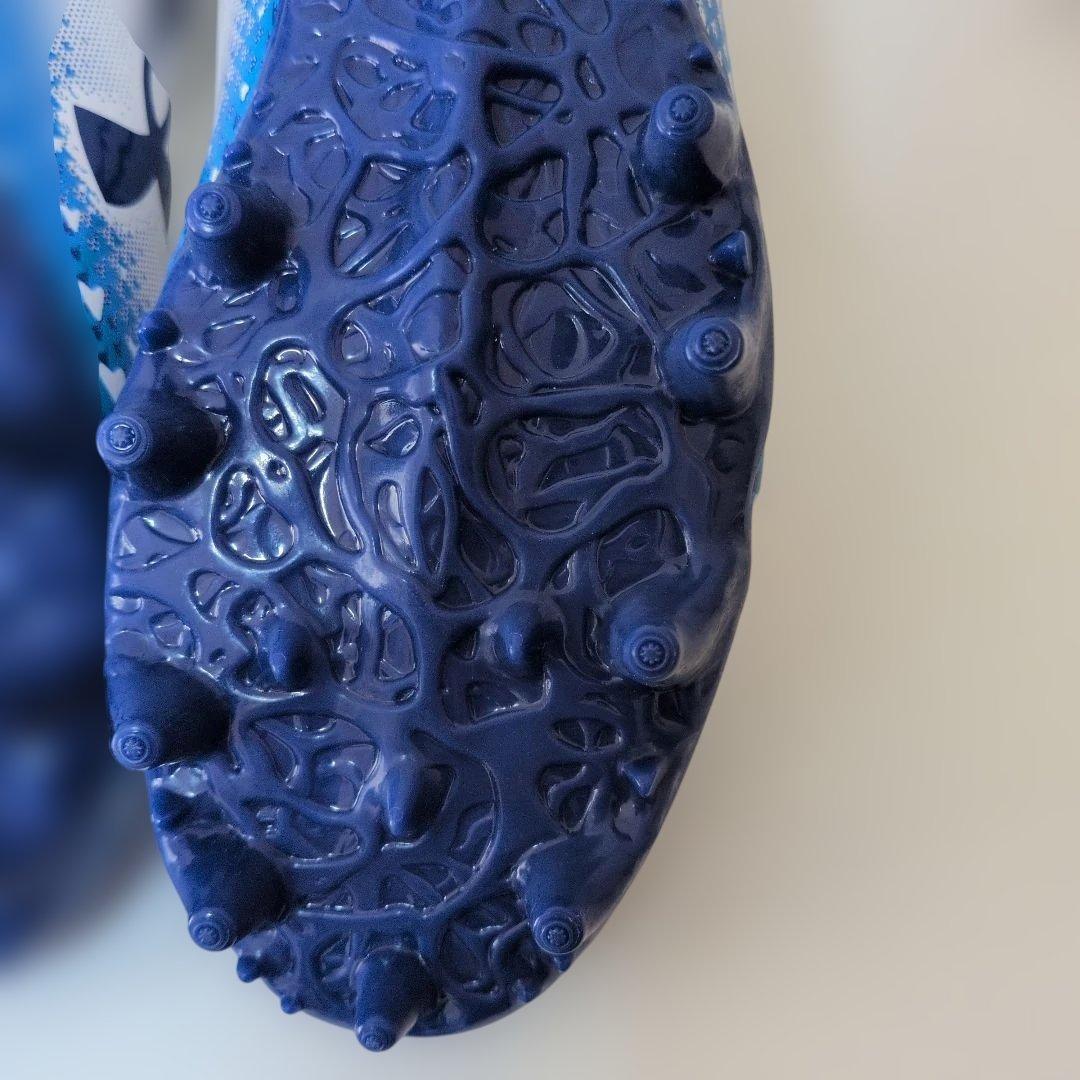 Under Armour サッカーシューズ 4Y ホワイト/ブルー