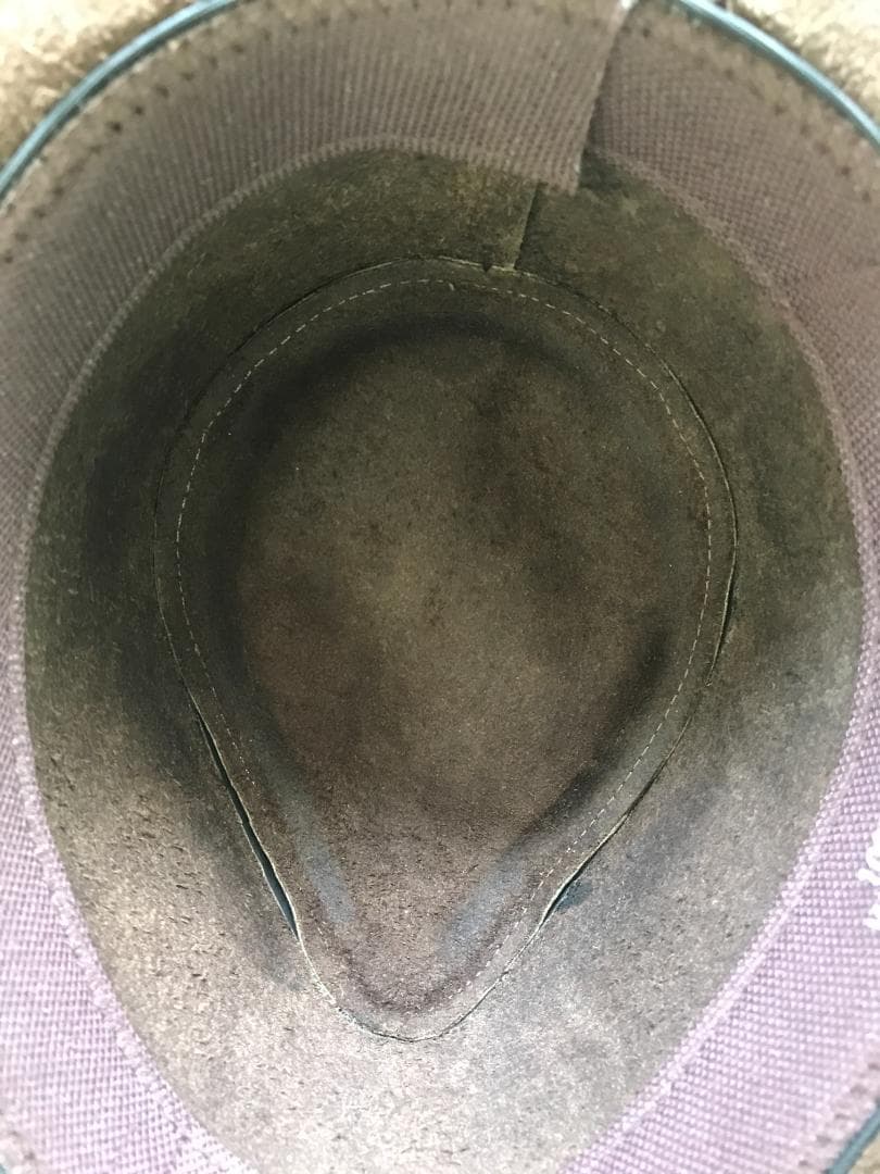 使い込むほどにヴィンテージ感が増し、自分だけの本革カウボーイハットへと変化