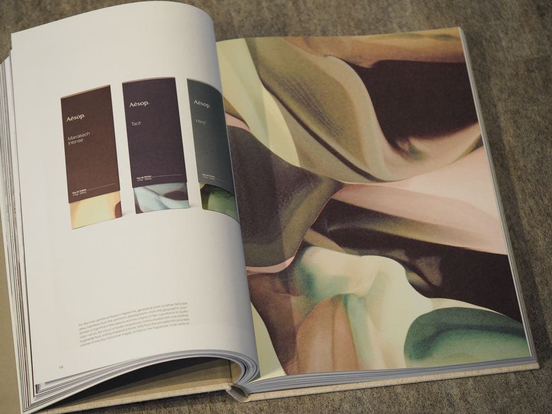 Aesop ハードカバー　洋書　本