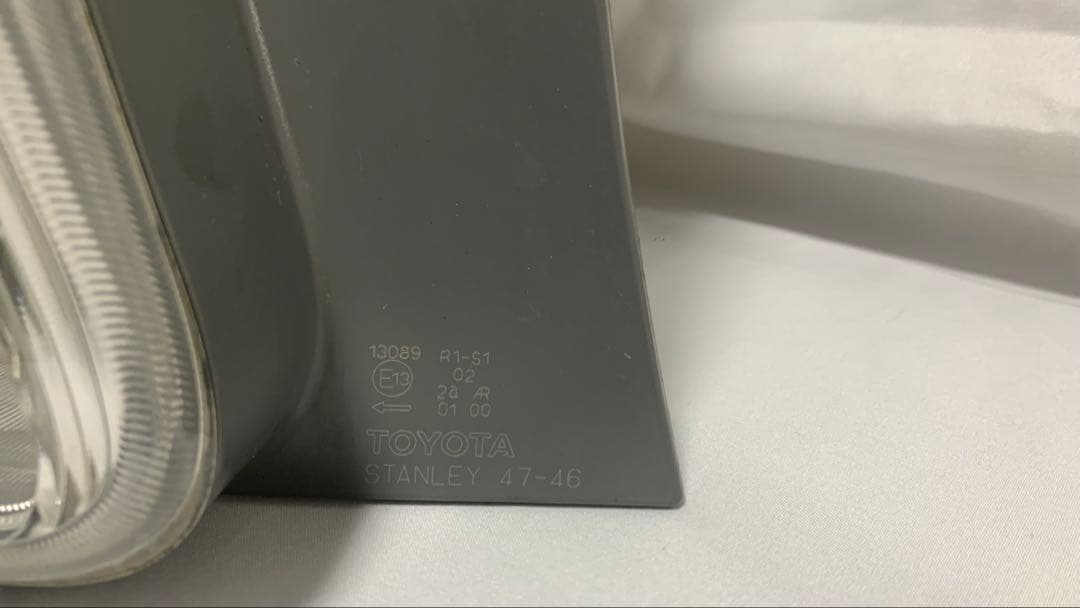 ZVW40 ZVW41 トヨタ プリウスα 前期型 純正左テールランプ