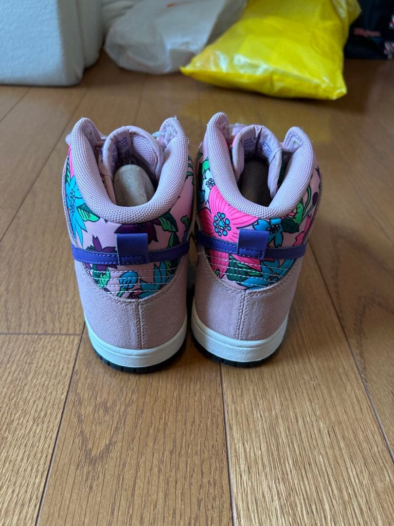 【新品タグ付き】NIKE WMNS DUNK HIGH SKINNY 24cm