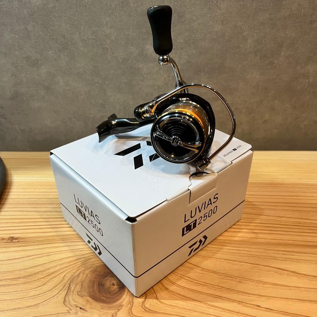 DAIWA LUVIAS LT2500 スピニングリール