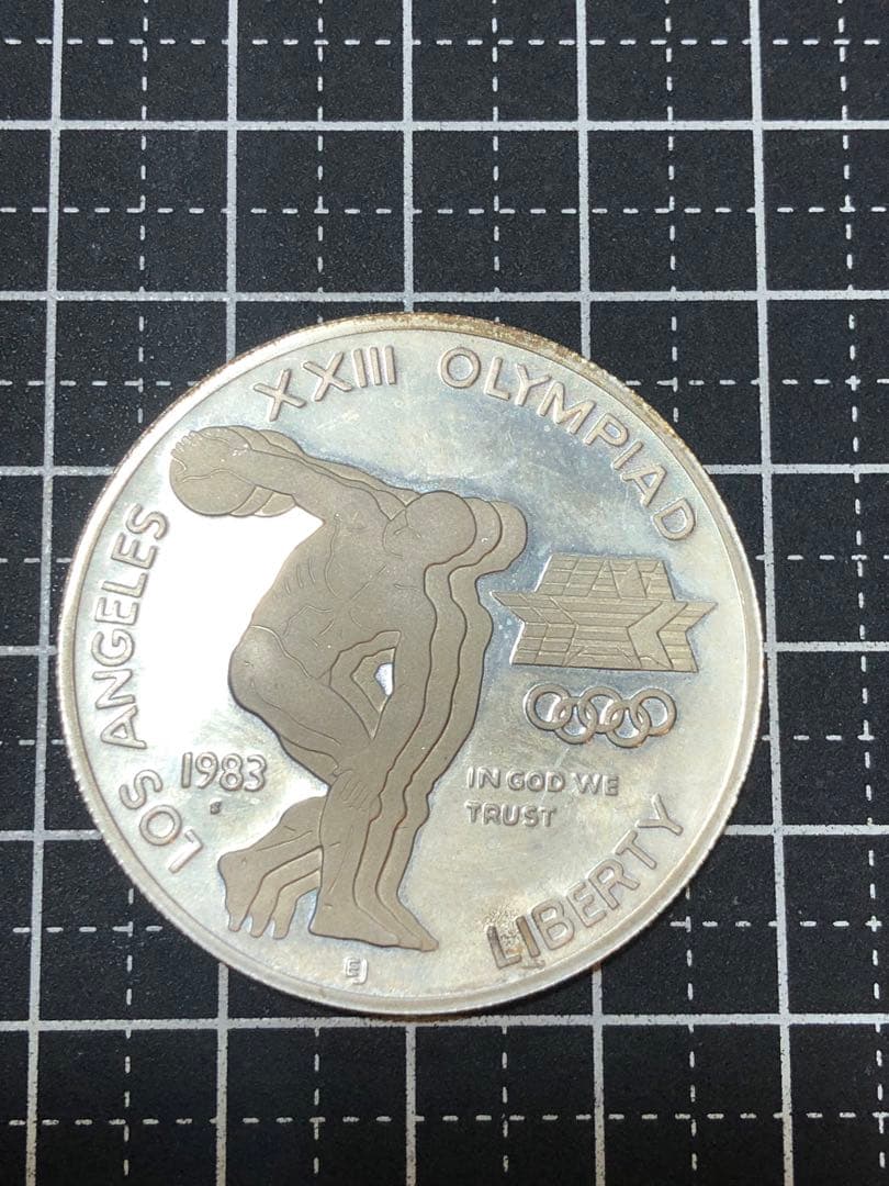 N4277【アメリカ・銀貨】1983年1ドル　外貨　硬貨　古銭　　銀貨