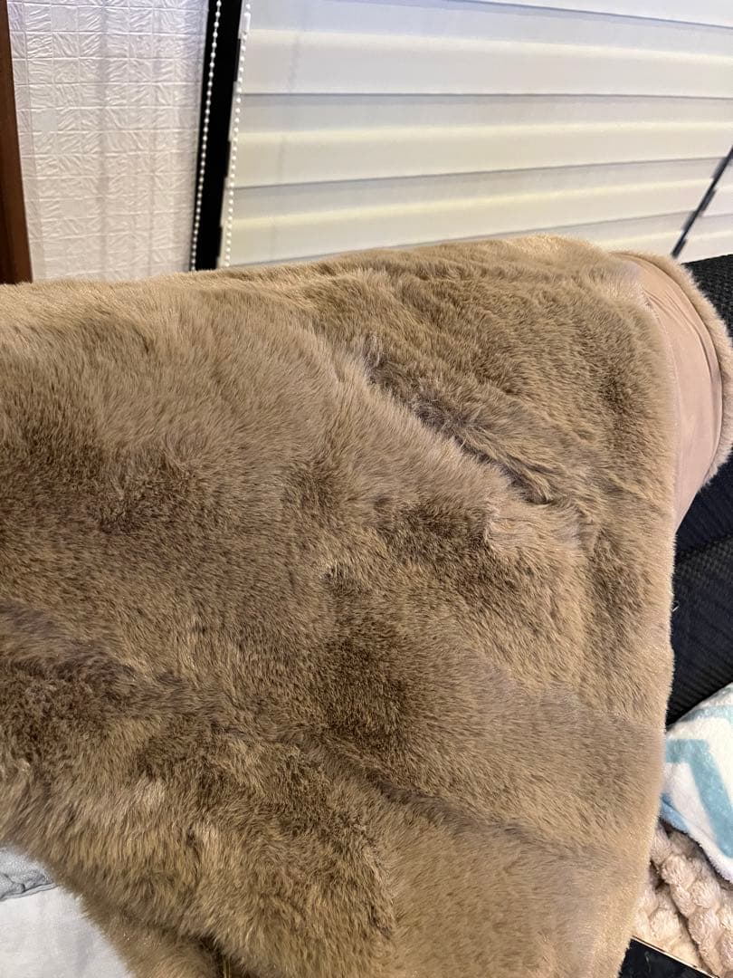 ジェンヌ　JENNE ベージュ ポンチョ・ケープコート