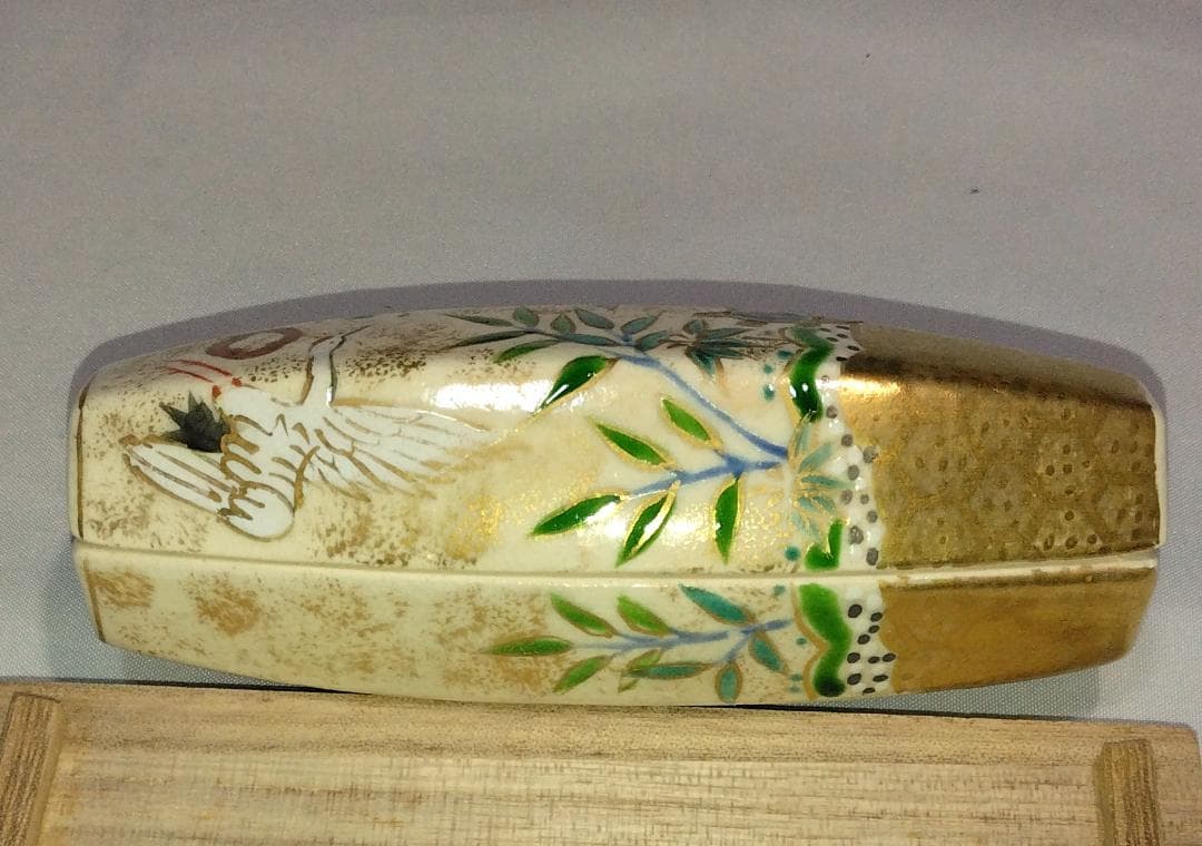 茶道具　京都清水焼　岩倉窯　金彩色絵ぶりぶり香合　鶴亀老松吉祥文香合　超美品！！
