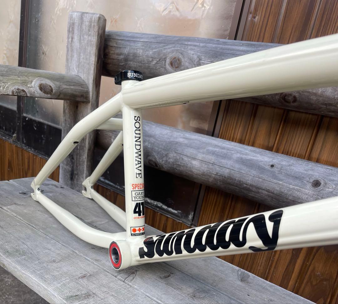 BMX フレーム SUNDAY SOUNDWAVE V3 21”