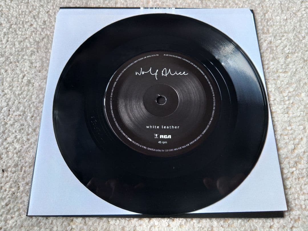 洋楽 Wolf Alice White Leather / Leaving You