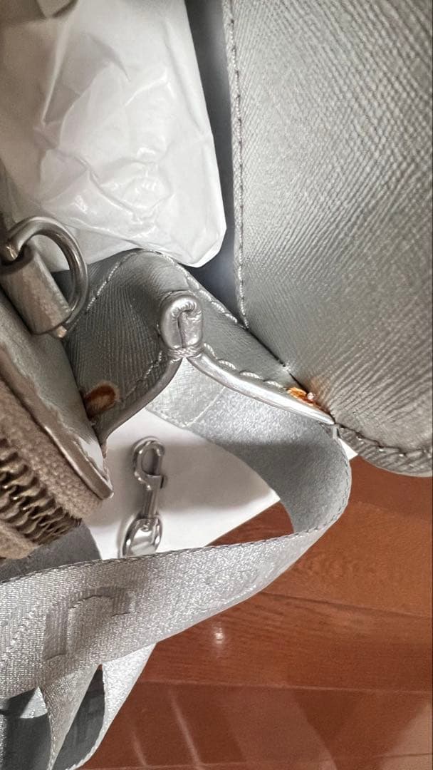 マークジェイコブス シルバー ハンドバッグ ファスナー付き