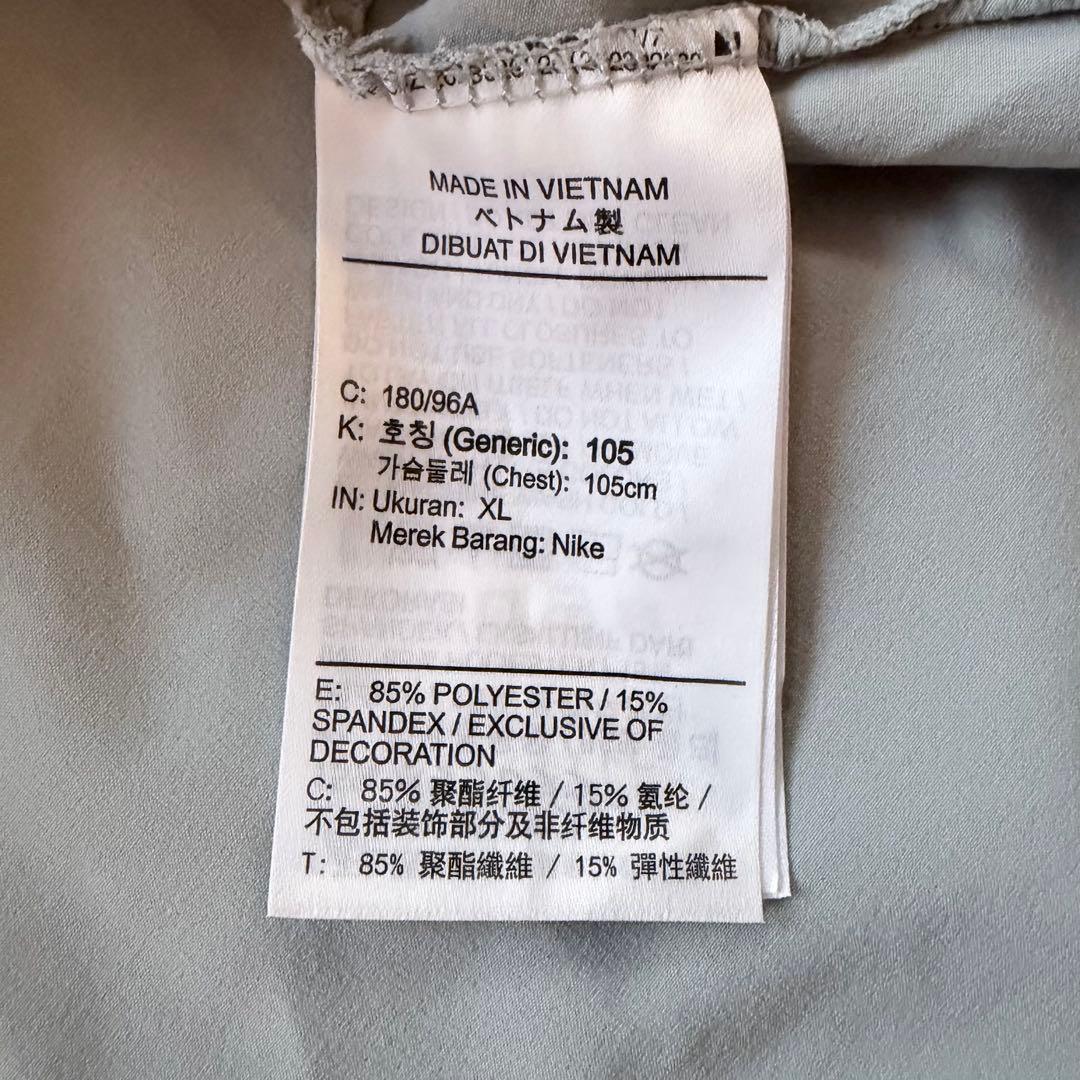 NIKE フード付きライトグレーウィンドブレーカー　XL