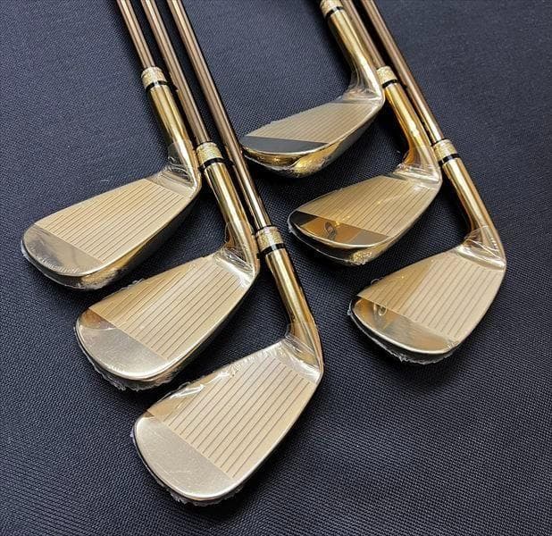 未使用品 ワークス ゴールドプレミアアイアン プレミア飛匠 軽量シャフト仕様 Ｒ