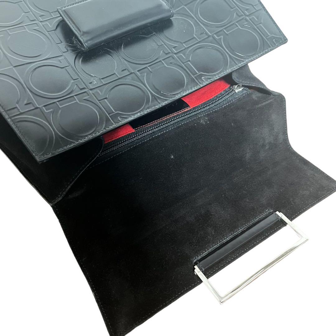 ふー✨ Salvatore Ferragamo ブラックハンドバッグ