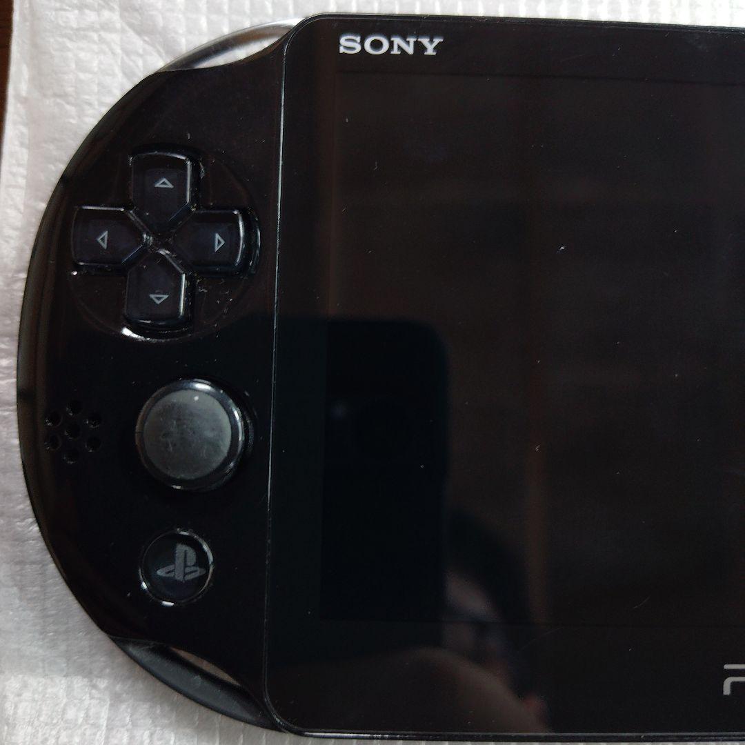 【液晶比較的美品】PlayStationVITA PCH-2000 ブラックB