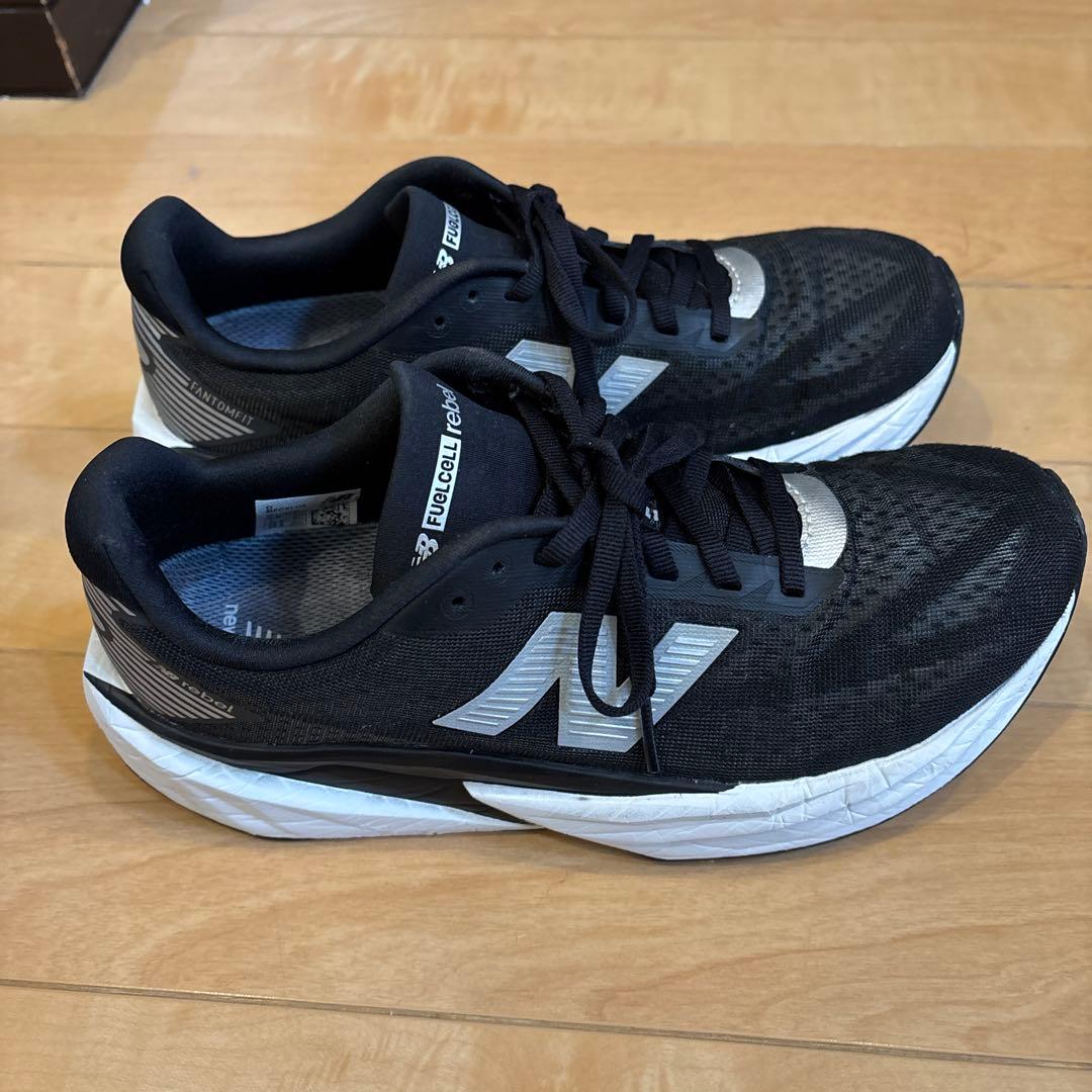 【高性能セット】ニューバランス FuelCell Rebel v5 25.5cm
