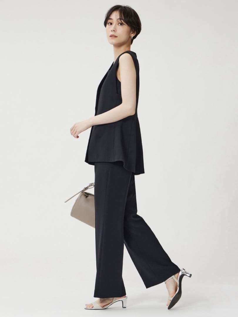 トリアセブレンドペプラムジレ　ブラック　新品タグ付