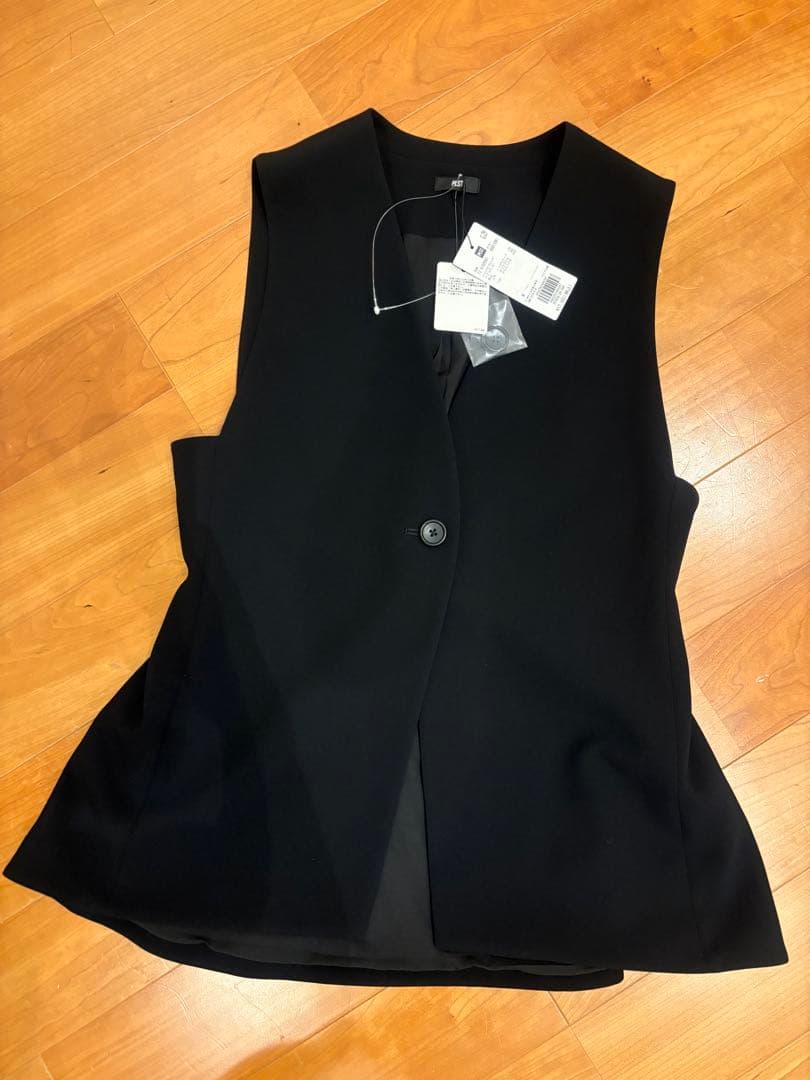 トリアセブレンドペプラムジレ　ブラック　新品タグ付