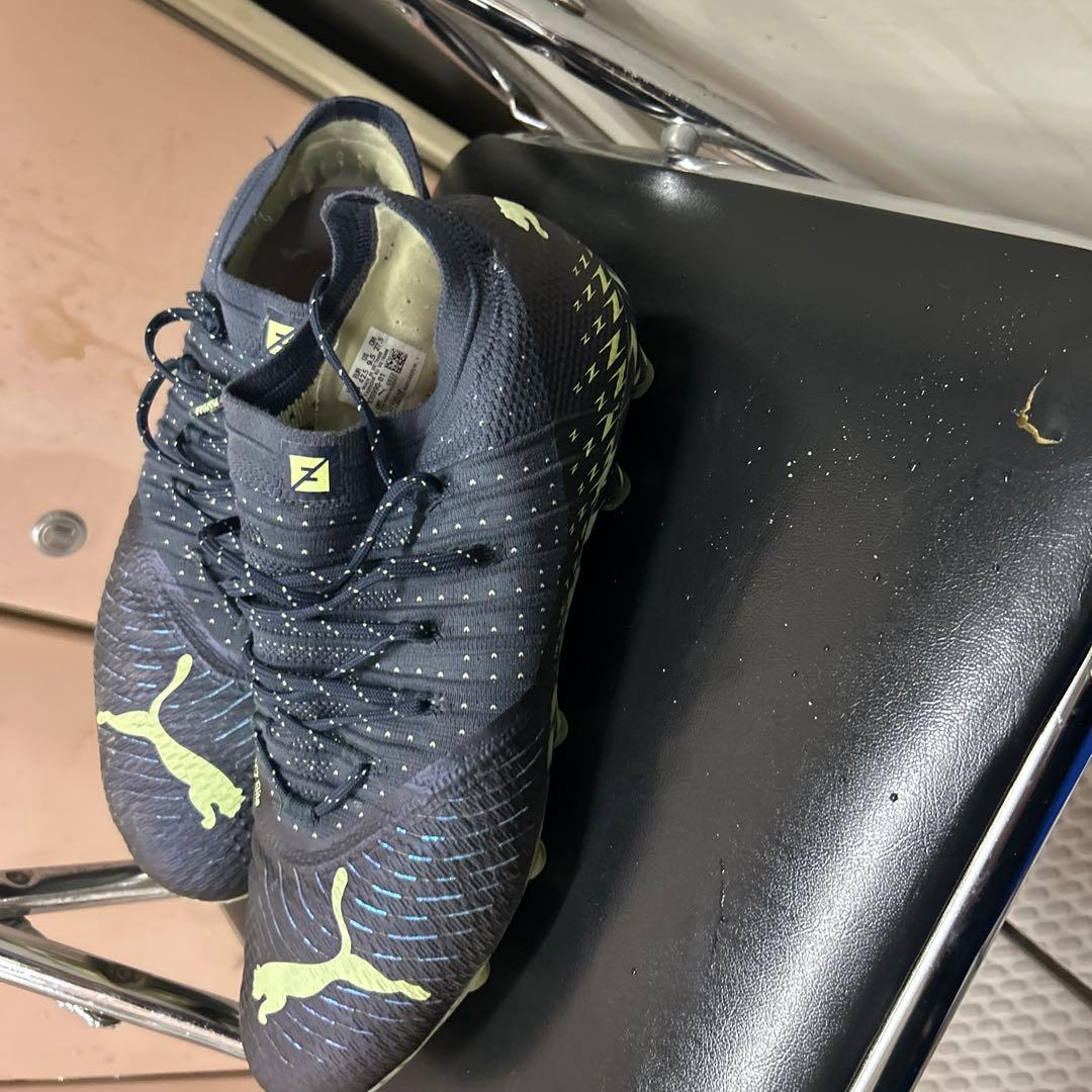 プーマフューチャー27.5センチ