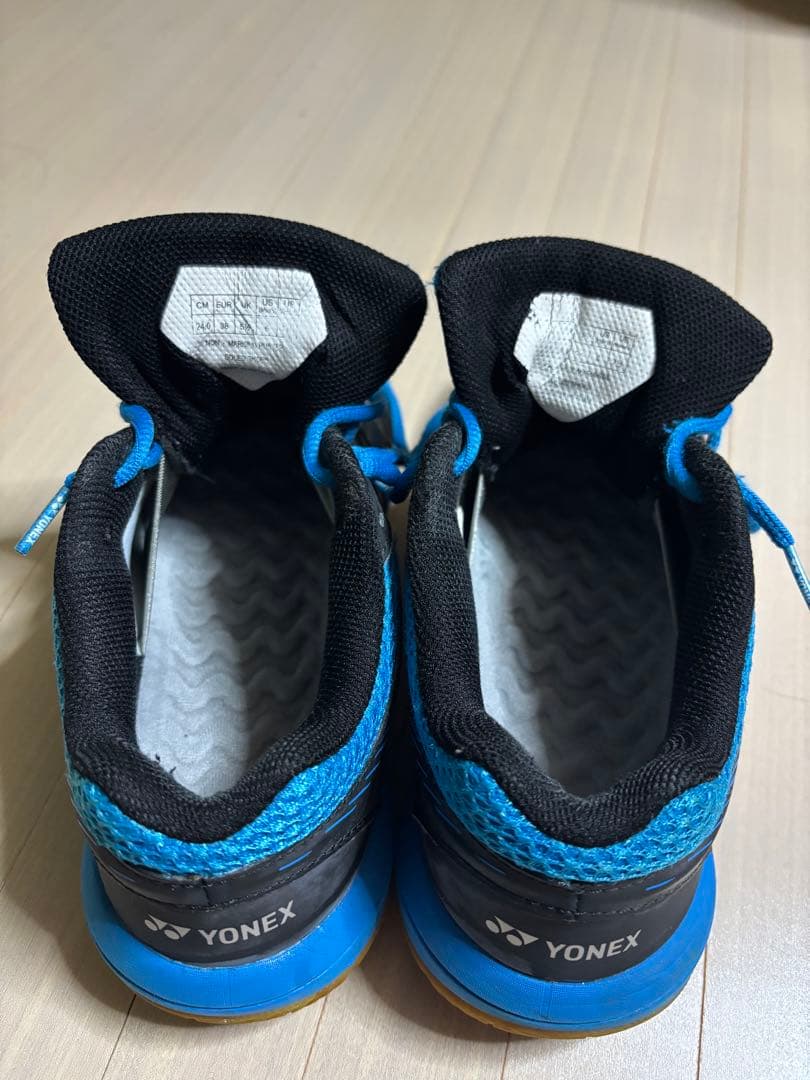 YONEX パワークッション65Z 24.0cm