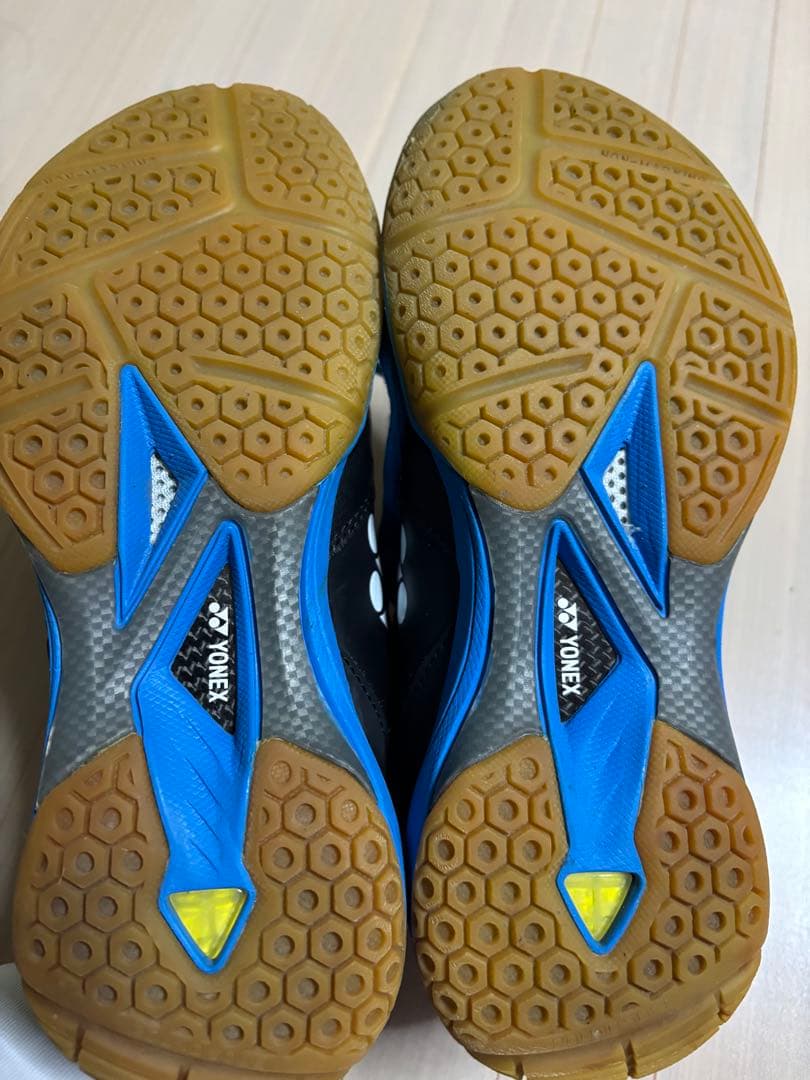 YONEX パワークッション65Z 24.0cm