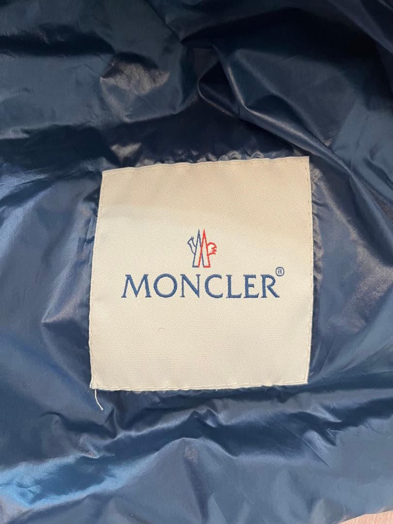 や*つ様 【当日または翌日発送】 モンクレール MONCLER GUI ダウンベ