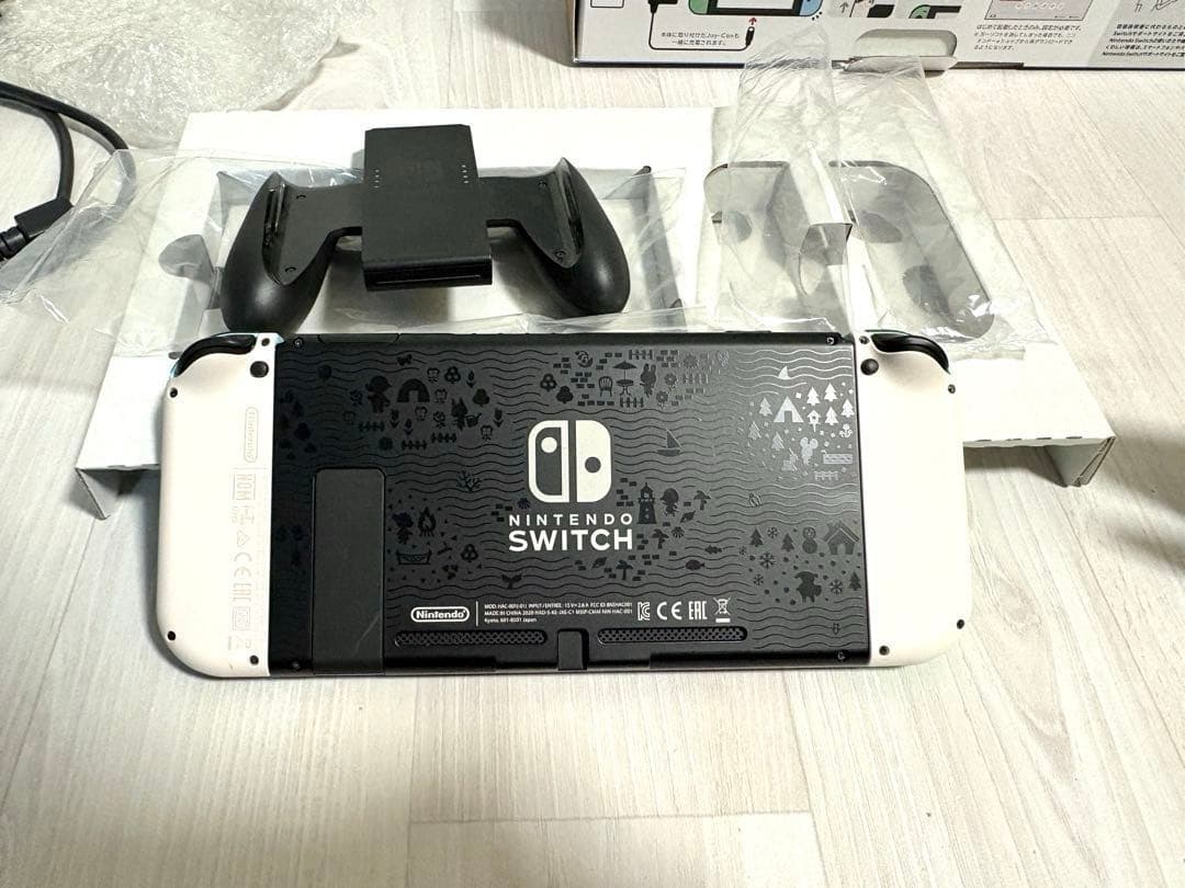 Nintendo Switch 本体　あつまれどうぶつの森デザイン　あつ森