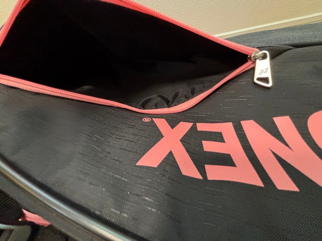 YONEX ラケットバッグ 　BAG2132R　 黒/ライトピンク　美品　6本用