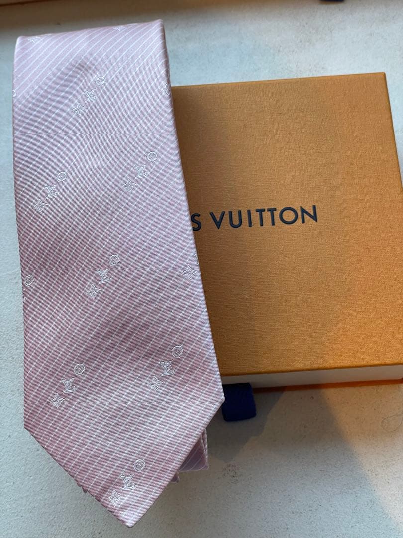 【新品未使用】LOUIS VUITTON ピンク ストライプ ネクタイ結婚式向け
