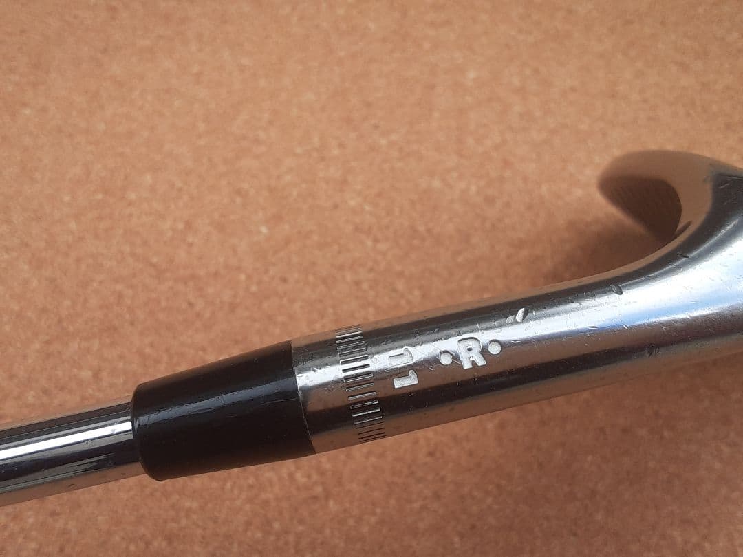 オデッセイパター・キャロウェイウェッジ　2本まとめ売り(ゴルフボール8個付き)