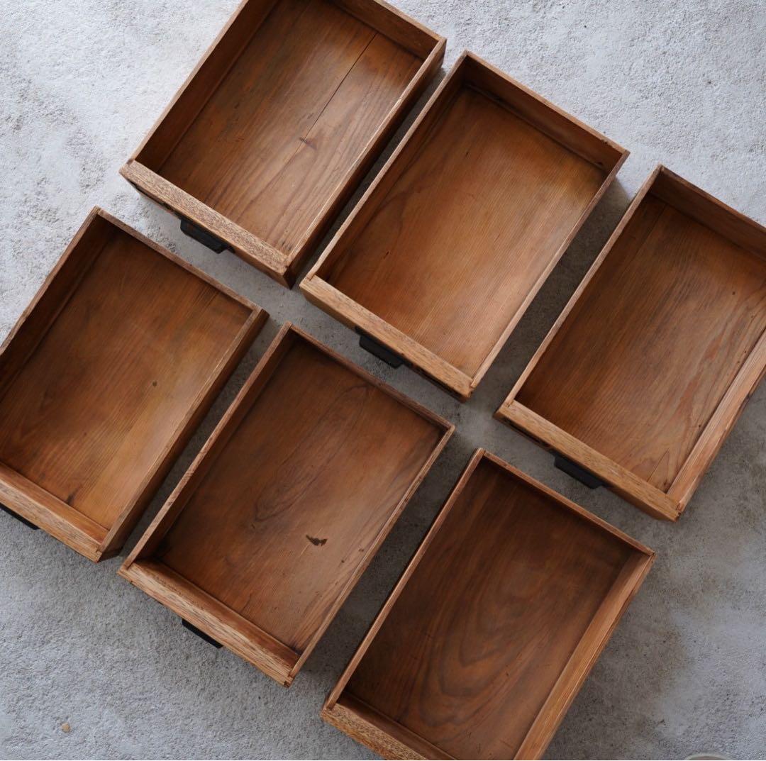 18杯の引き出し　チェスト