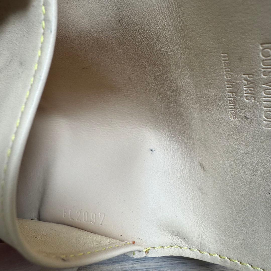 LOUIS VUITTON マルチカラー キーケース