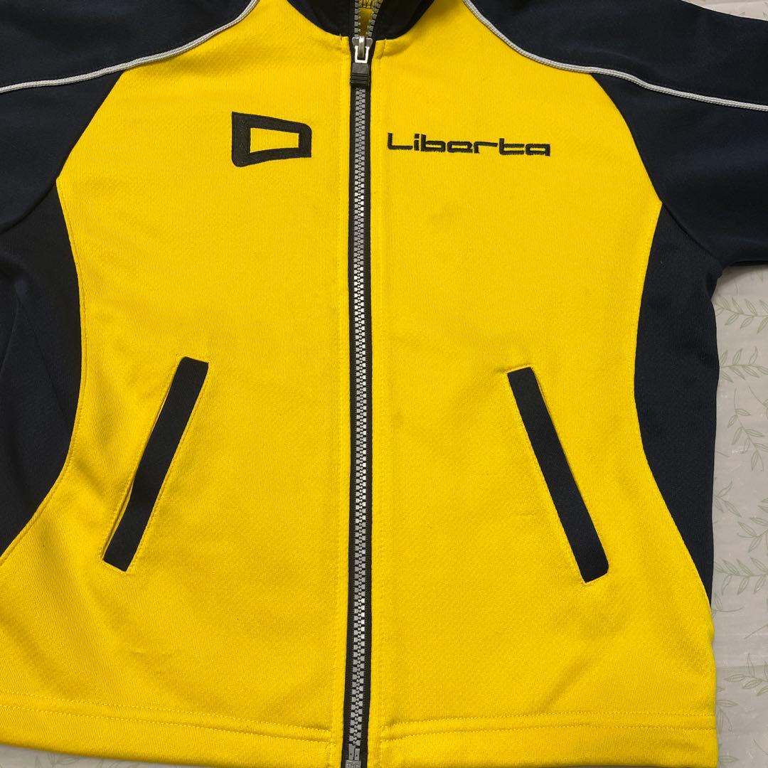 リベルタサッカースクールジャージ上120、下130