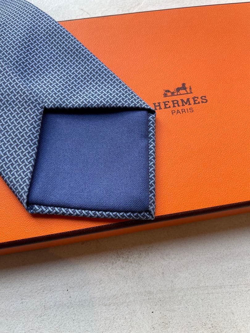 【極美品】HERMES ネイビー 幾何学模様 ネクタイ